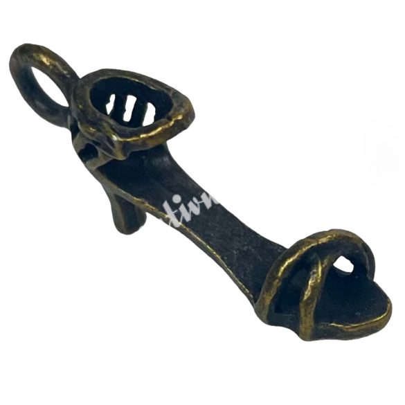 Fémmedál, szandál, antikréz, 30x6x13 mm, 10 db/csomag