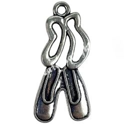   Fémmedál, balerina cipő, platina, 15x1,5x30 mm, 10 db/csomag
